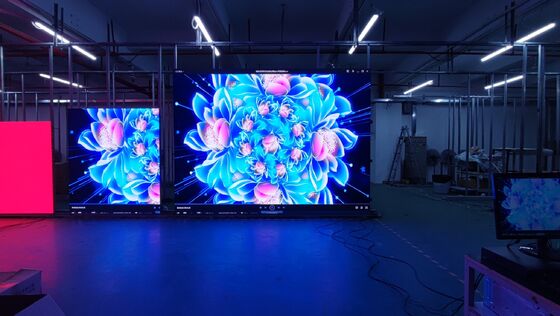 Helle Miete P3.91 500x500mm Panel Indoor Mietwerbedisplay LED-Bildschirm