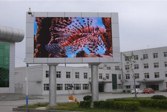 Outdoor p10 Vollfarb-LED-Display Wasserdicht und wetterfest mit Frontwartungsdesign für einfache Wartung und langlebigen Außeneinsatz