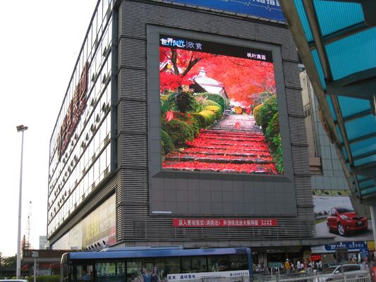 Outdoor p6 Vollfarbiges LED-Display mit Eisen-Stahl-Schrankkonstruktion, die eine robuste Unterstützung für feste Videowandinstallationen bietet