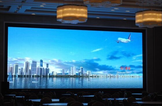 Indoor P2.5 Vollfarb-LED-Display mit fortschrittlichem Helligkeitsmanagement und Farbkalibrierung für ein konsistentes visuelles Erlebnis