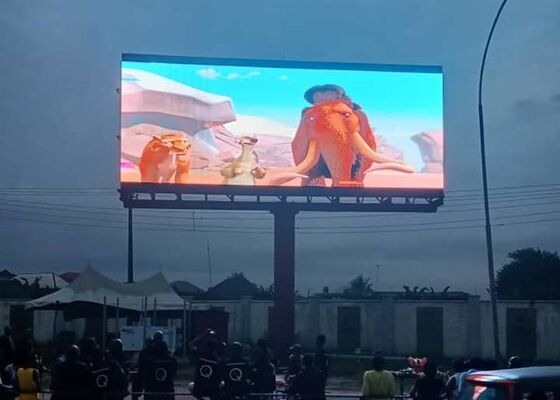 wasserdichter hinterer Service-Schrank P10 Outdoor Full-Color-LED-Bildschirm