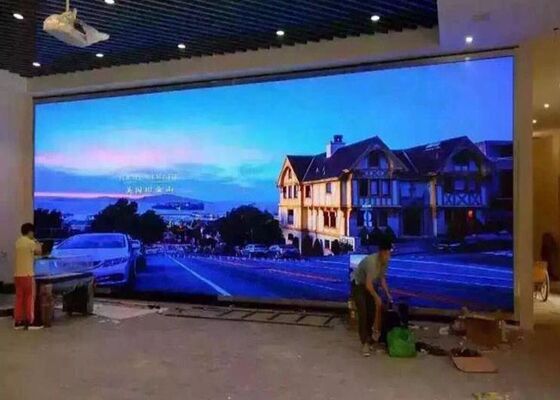 Innenraum-Full-Colour-LED-Display für Werbebühnenleistung und mehr hochauflösende SMD-P4-Dreifarben-LED-Display