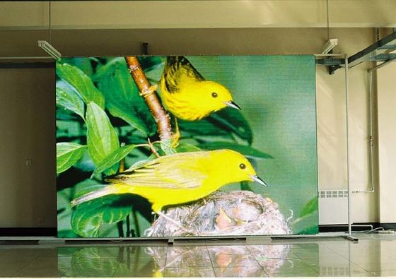Bühnen-LED-Bildschirme mit Modulgröße 250 mal 250 Millimeter und Auflösung von 64 mal 64 Pixel, die detaillierte und scharfe Bilder liefern