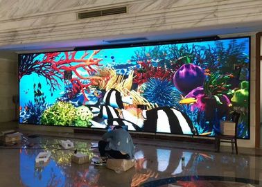 Festinstallation in Innenräumen mit P5-LED-Wand mit einer Erneuerungsrate von 3840 Hz für Tagungsräume