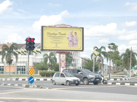 Outdoor P10 Vollfarbwerbung Led-Video-Panels Bildschirme hochauflösend