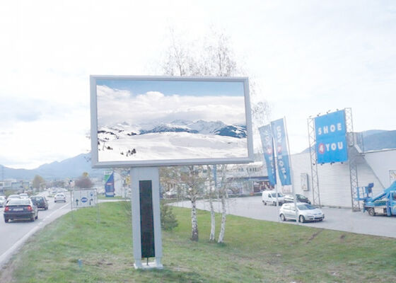 angepasste Outdoor-Full-Colour-LED-Display P10 10000 Punkte/Quadratmeter