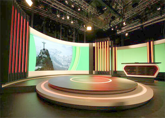 China Hochwertige Led Video Wand P3.91 Indoor Curved Screen Für Supermarkt