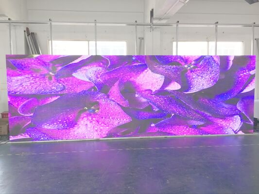 Stadium LED sortiert Anzeigefeld-hohe Bildwiederholfrequenz 3840hz Miet-Kabinett P3.91/P4.81 500 Farbeled mit Biegung aus