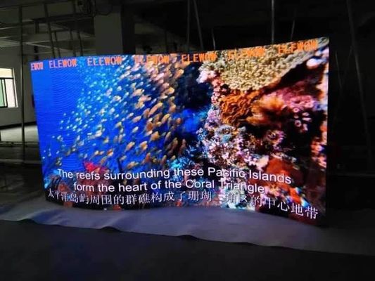 Wasserdicht und schmierfrei P3.91 1R1G1B Innenraum-Full-Color-LED-Display