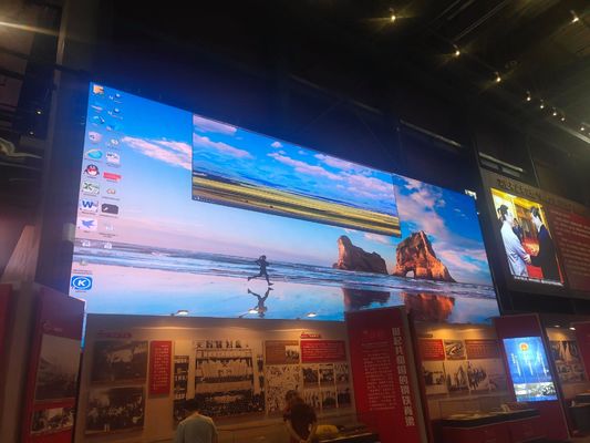 Guter Preis HD Programmierbares Ultra Kompaktes P4 P2.5 1920Hz LED-Videowandbild Online