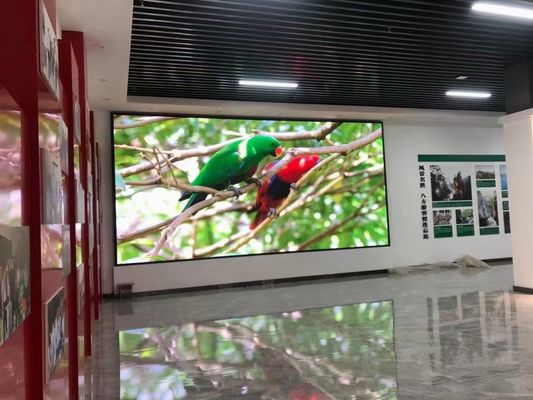 Hochauflösende Innenraum-Full-Colour-LED-Display-Bildschirm P4 SMD-Modul mit wettbewerbsfähigen für und Käufer aus Chin