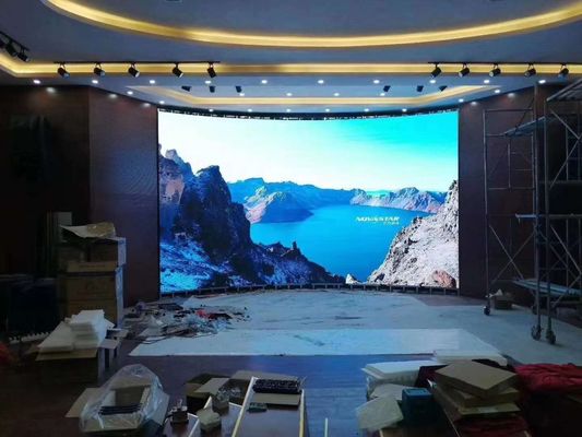 SCX LED P5 Indoor LED-Display mit 100 000 Stunden Lebensdauer bei 50% Helligkeit und CAT5-Kabel Single-Mode-Faser-Steuerungsabstand