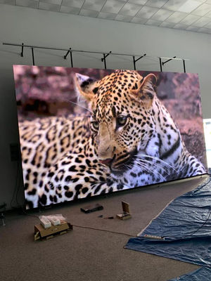 Guter Preis Modul Auflösung 256*128 und Helligkeit 1000CD/SQM 3. Feine Pixel Pitch LED-Panel Online