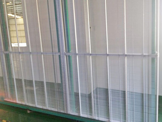 Indoor Outdoor Transparente LED-Anzeige P3.91-7.82mm 3000CD Helligkeit