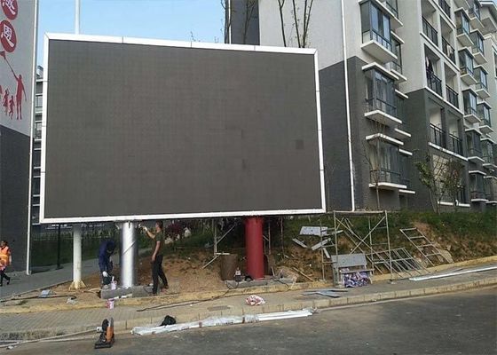 Hochhelligkeit Outdoor Full Color LED Display mit 16777216 Farbtypen und 8000cd/m2 Weißbalance Helligkeit