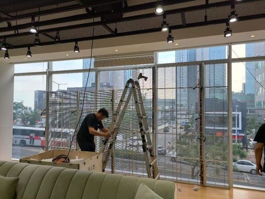 P3.91-7.82 Indoor Transparent Led Display Bildschirm SMD Vermietung Glasbildschirm Vollfarbe LED Bildschirm