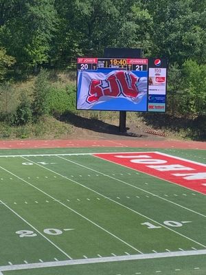 Outdoor-Full-Colour-LED-Display mit 120° Blickwinkel und 10 oder 14 Bit Signalverarbeitung P6 2020 6mm 27778 Pixel/m2