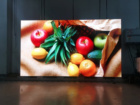 Hochpräzisionsverarbeitung P3 Indoor Full Color LED Display mit bequemer Installation und Wartung in verschiedenen Branchen