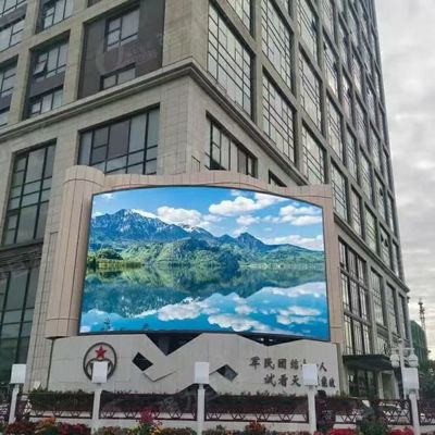 Outdoor Full Color LED Display P10 Festmodul mit hoher Helligkeit Wasserdicht IP65 Ideal für Werbeplakate und Sportstätten