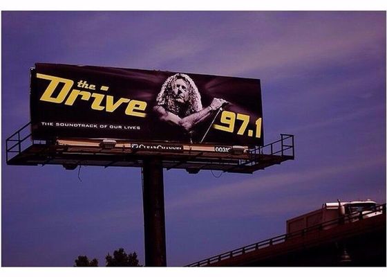 Schirm-Leichtgewichtler der Pixel-Dichte-10000dots P10 LED mit Drei-Farbe, LED-Anschlagbrett-Anschlagtafel IP65