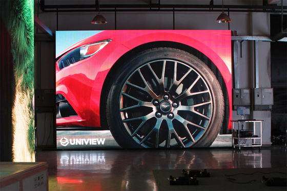 Hochauflösende Innenraum-Full-Colour-LED-Display mit 1/16-Scanning-Modus 1200Hz-Auffrischungsfrequenz für eine reibungslose Videowiedergabe