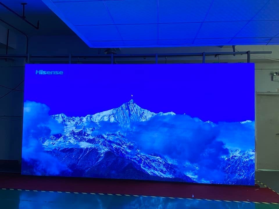 Hochauflösende P2.5 LED-Videowand 1300nit LED-Innenbildschirm zur Miete