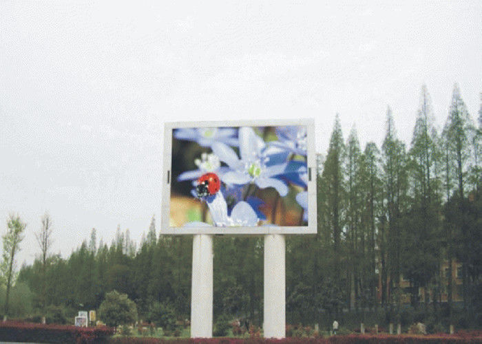 P10 Outdoor SMD LED Display 10mm Pixel 5000cd/m2 Helligkeit