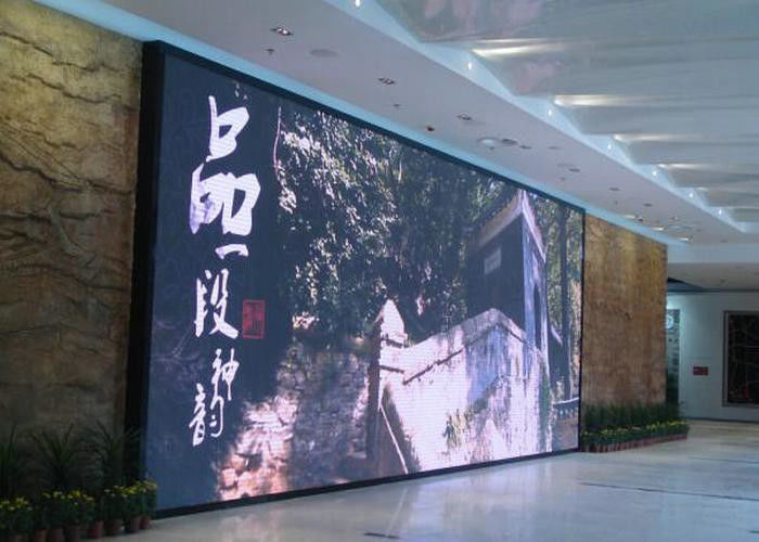 P5 64x32 Dot Matrix Outdoor Full Color LED-Plakette, 2500 CD/m2, hohe Helligkeit