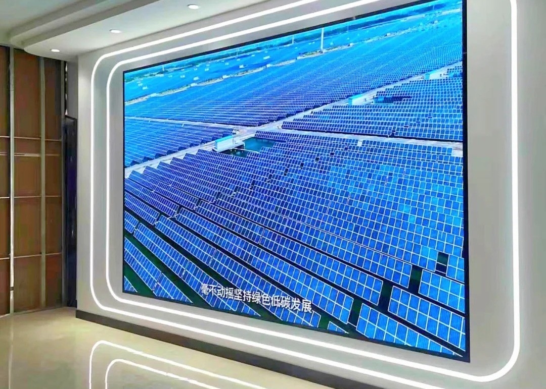 Portable Ultra-Thin Indoor P3.91 LED Poster Display mit Klappständer