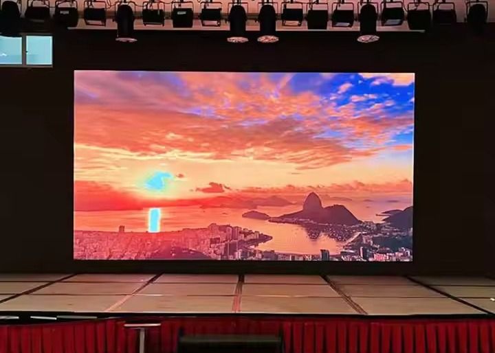 2.604mm Mietbildprojektor Modul Gewicht 0,25 kg mit Projektionsbildschirm