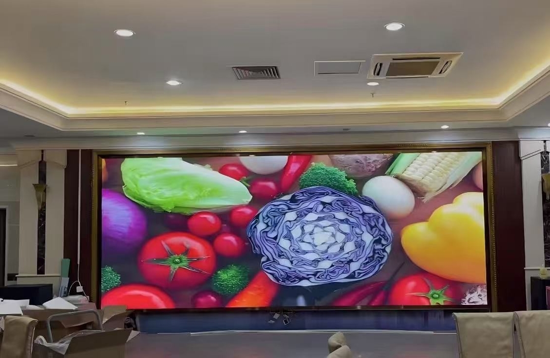 Innenraum-Full-Colour-LED-Display SMD P3 mit 3mm Pixel-Konfiguration und 111111 Pixel/m2 für klare und lebendige Bilder