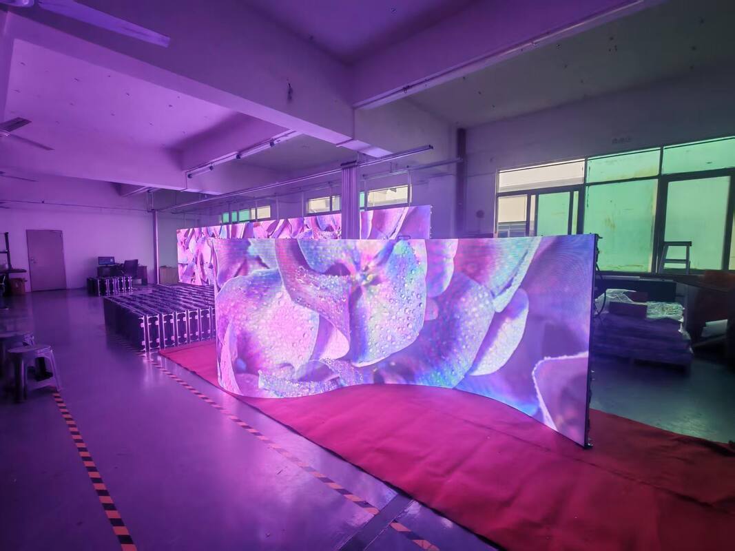 Innenraum p2.5 Vollfarb-LED-Display mit 640x480mm Schrank 3840hz Erneuerungsrate