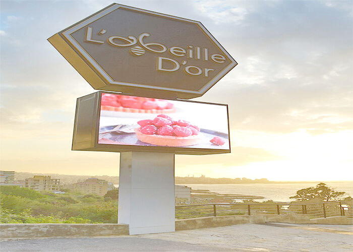 China HD Outdoor Full Color P10 LED Display Großer Bildschirm Werbung geeignet für hohe Temperaturen