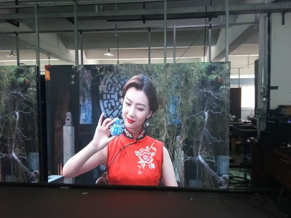 Volle HD-Innenmiete LED zeigen P4 512x512mm Videoinnenmiet-LED Schirm-Platte des prozessor-Steuerp4 an