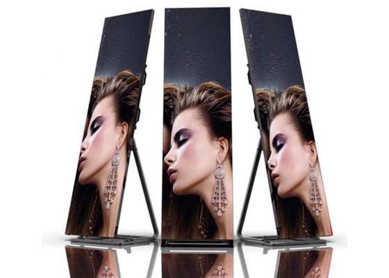 Guter Preis Innen-RGB tragbares stehendes LED Plakat Smd1515 P1.25 mit hoher Auflösung Online