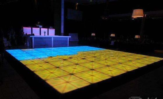 Guter Preis 3D-Effekt 10000 Pixel Rgb Portable Led Tanzfläche Ip34 Schutzniveau Portable Led Tanzfläche Online