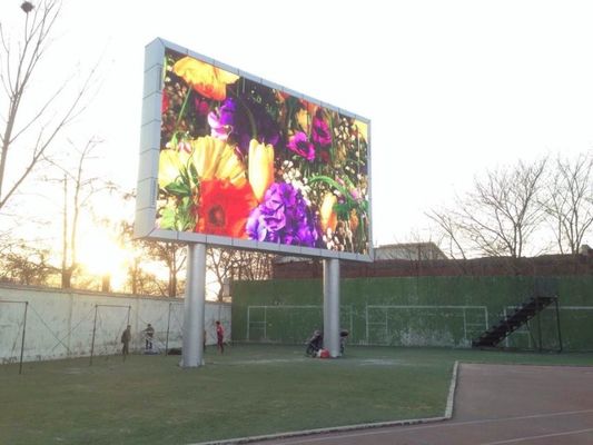 Guter Preis Großes 1R1G1B P6 Video-Funktions-Digital-Outdoor-LED-Billboard mit 2 Jahren Garantie Online