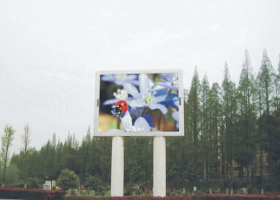 P10 Outdoor SMD LED Display 10mm Pixel 5000cd/m2 Helligkeit