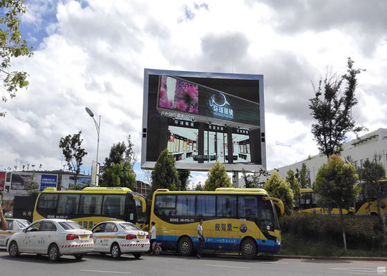 Guter Preis P10 Outdoor Full Color LED Billboard 10mm Pixel 600W/M2 IP65 wasserdicht Online