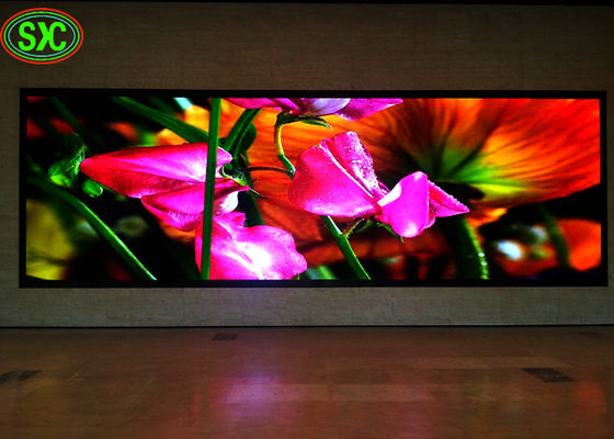 Guter Preis Hochauflösendes P2.5 SMD LED-Display mit 3G/4G-Funksteuerung für Innenwerbung Online