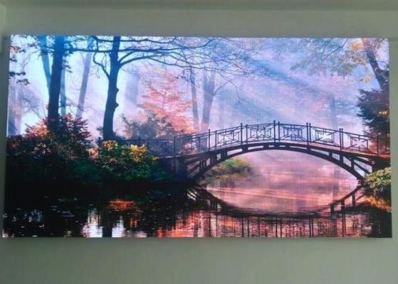 Guter Preis Vollfarbiger, flexibler, großer HD, ohne Streuung 3840HZ P1.56 Festbildschirm mit LED-Video Online