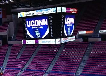 Outdoor Stadium Led Display Schrei Werbung P10 Vollfarbe 960*960mm Werbetafeln