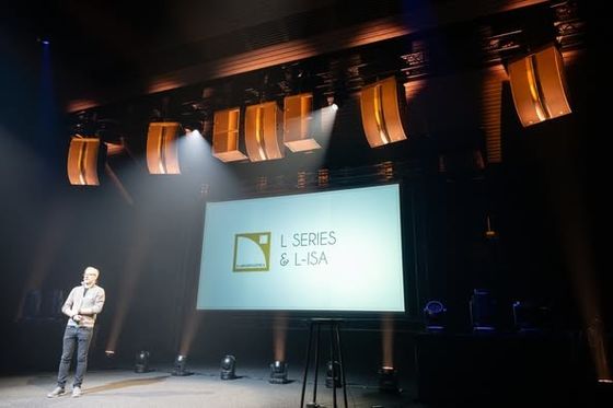 960*960mm Schrankgröße RGB-LED-Monitor mit Display Betriebstemperatur -12/50