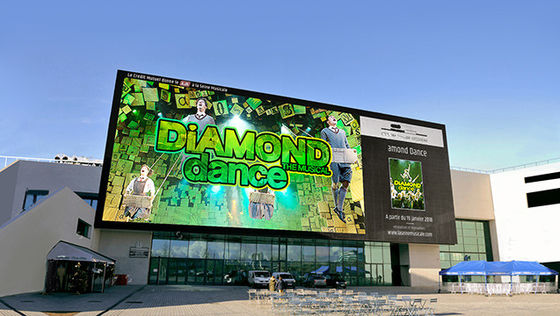 P6 Fest-LED-Anzeige mit Hintergrundwartungsmethode und ≥7500cd/m2 Weißabgleichhelligkeit