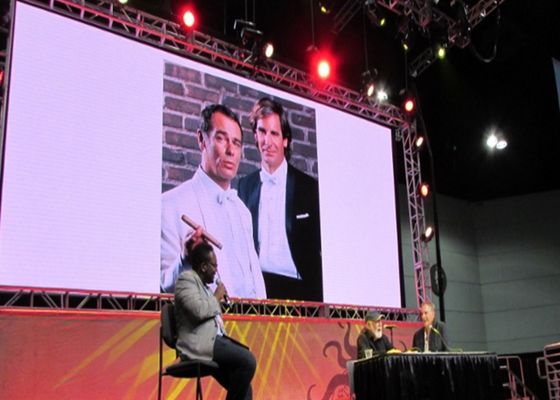 Feste Bühne Indoor Full Color HD 4K P3 Die-Cast Aluminium LED-Display Pixeldichte 62500/m2