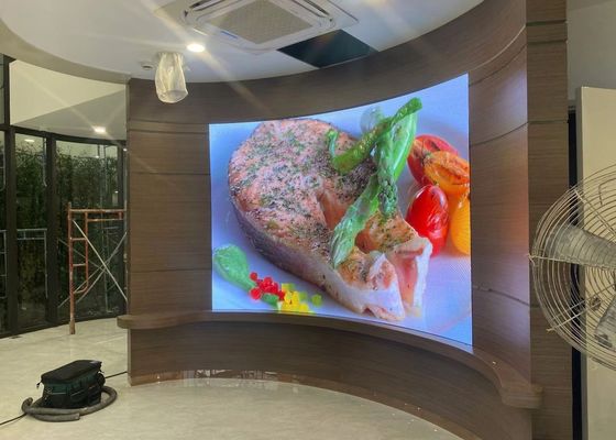 Guter Preis Soft Module Curved Screen Waterproof HD Customizable Rental Screen P4 Indoor Full Color LED Display Billboard Online