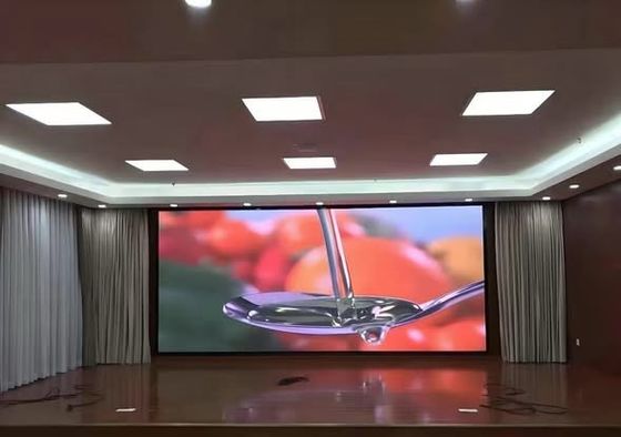 Guter Preis Benutzerfreundliche Indoor-RGB-LED-Panel-Anzeige mit 100 Lebensdauer und LSN/NoVa-Steuerungssystem Online