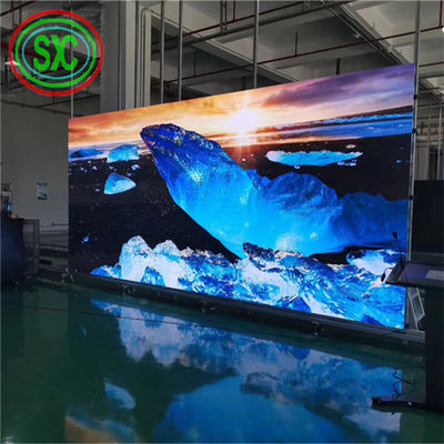 angepasste Multikolor-LED-Display mit RGB 3in1 Pixelkonfiguration und angepasste Bildschirmgröße