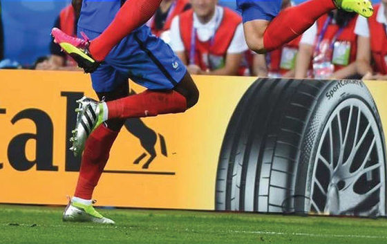 Unübertroffene SMD2727 Pixelpaket aus kaltgewalztem Stahl und 5000 1 Kontrastverhältnis Stadium LED-Display für eine überlegene Leistung