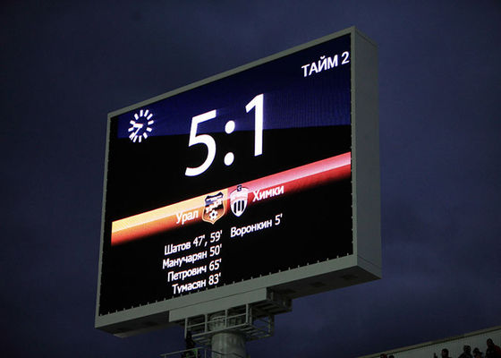 Guter Preis P10 Außenwasserdicht Vollfarb-Stadion LED-Display 5000nits IP65 10mm Tonhöhe Online